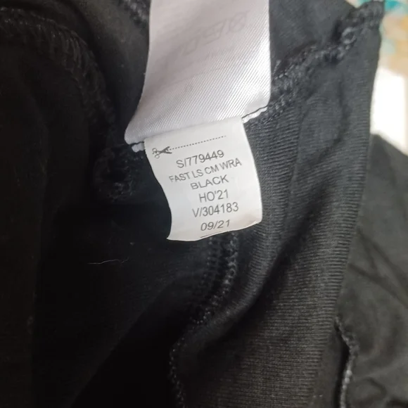 BANANA REPUBIC SIZE M Elegant Black Wrap Top - Picture 9 of 11